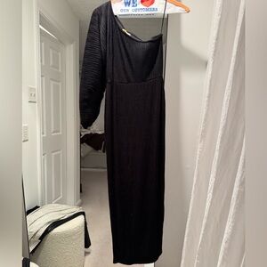 ASOS DESIGN one sleeve metallic plisse maxi dress